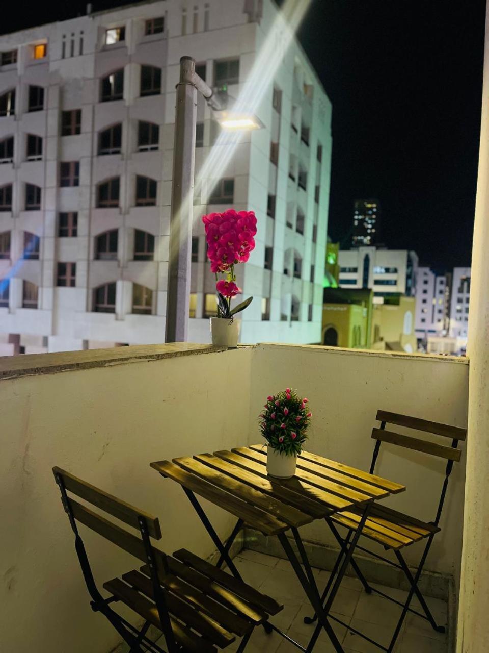 Falcon * Abu Dhabi